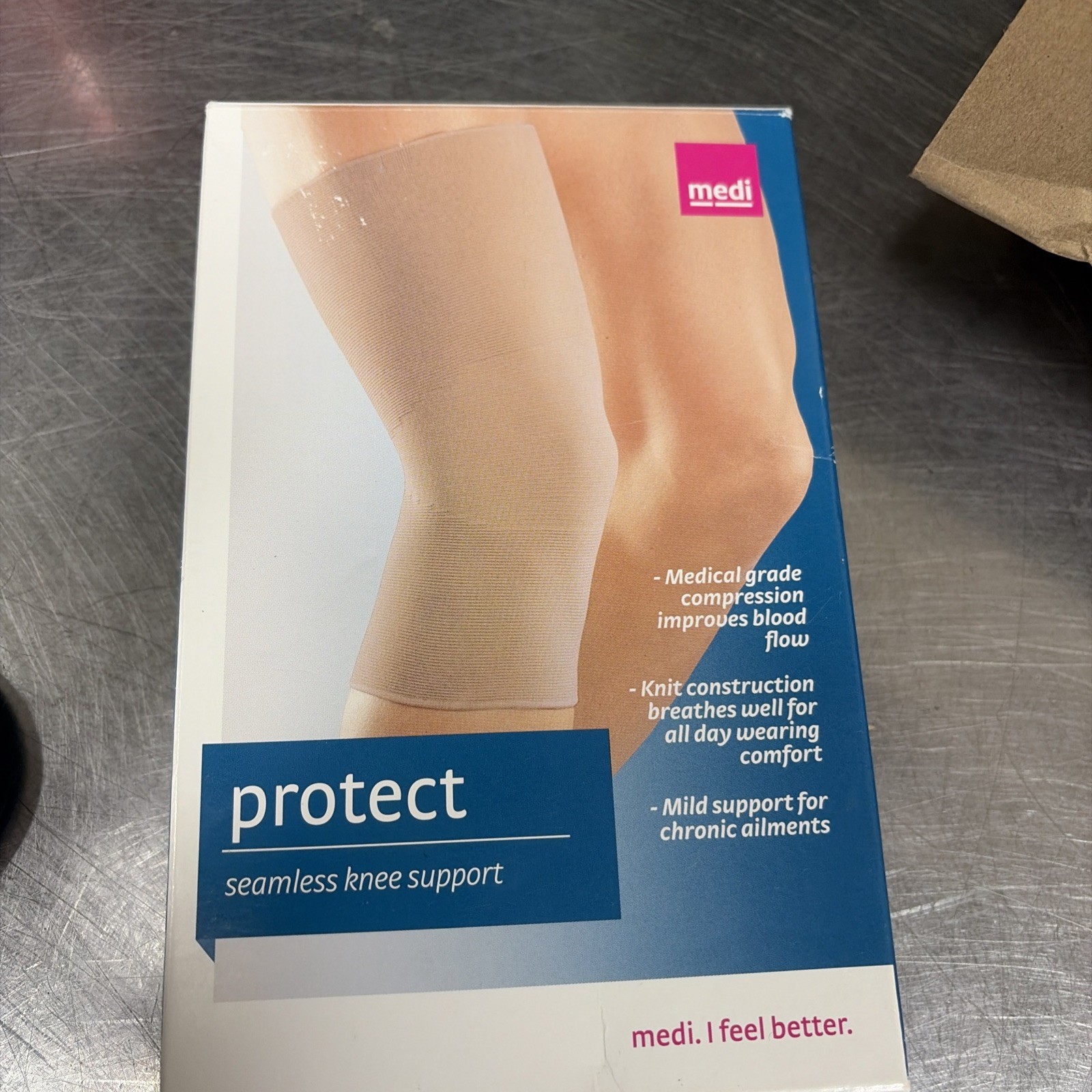 Mediven Seamless Knit Knee Support Silicone Top Band (Beige) Medium 60203