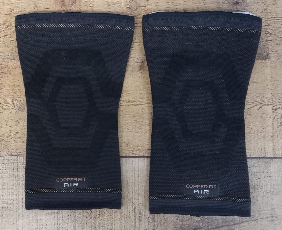 2 PACK – Copper Fit Elite Air Compression Knee Sleeve AIRFLOW, Size S/M 12″-16″