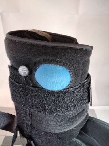 Medical Mid Walker Boot, Small excellent shape