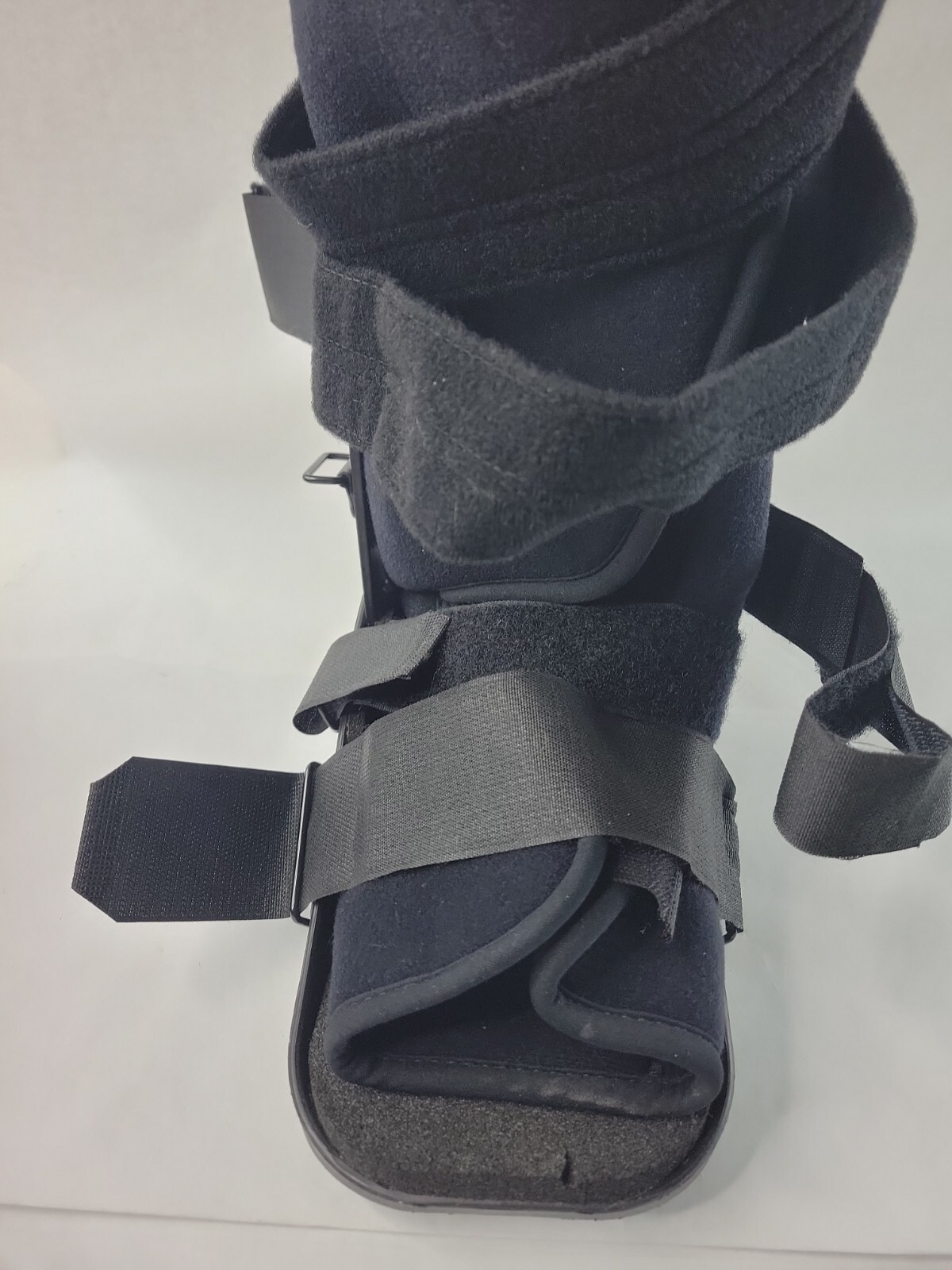 Maxtrax DJO.LLC Walking Boot Medium Fracture Post Surgery Rehabilitation.