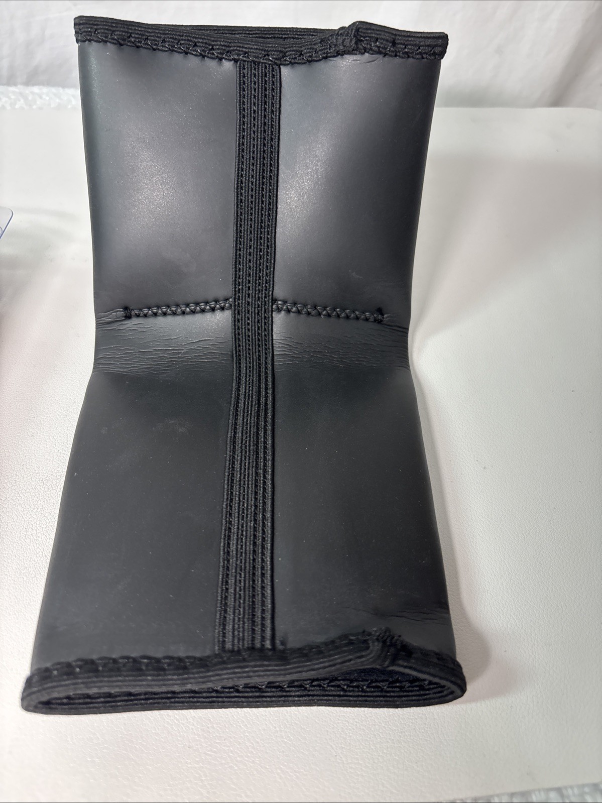 Mueller Professional Elbow Sleeve Size-Regular 11-14 Inches