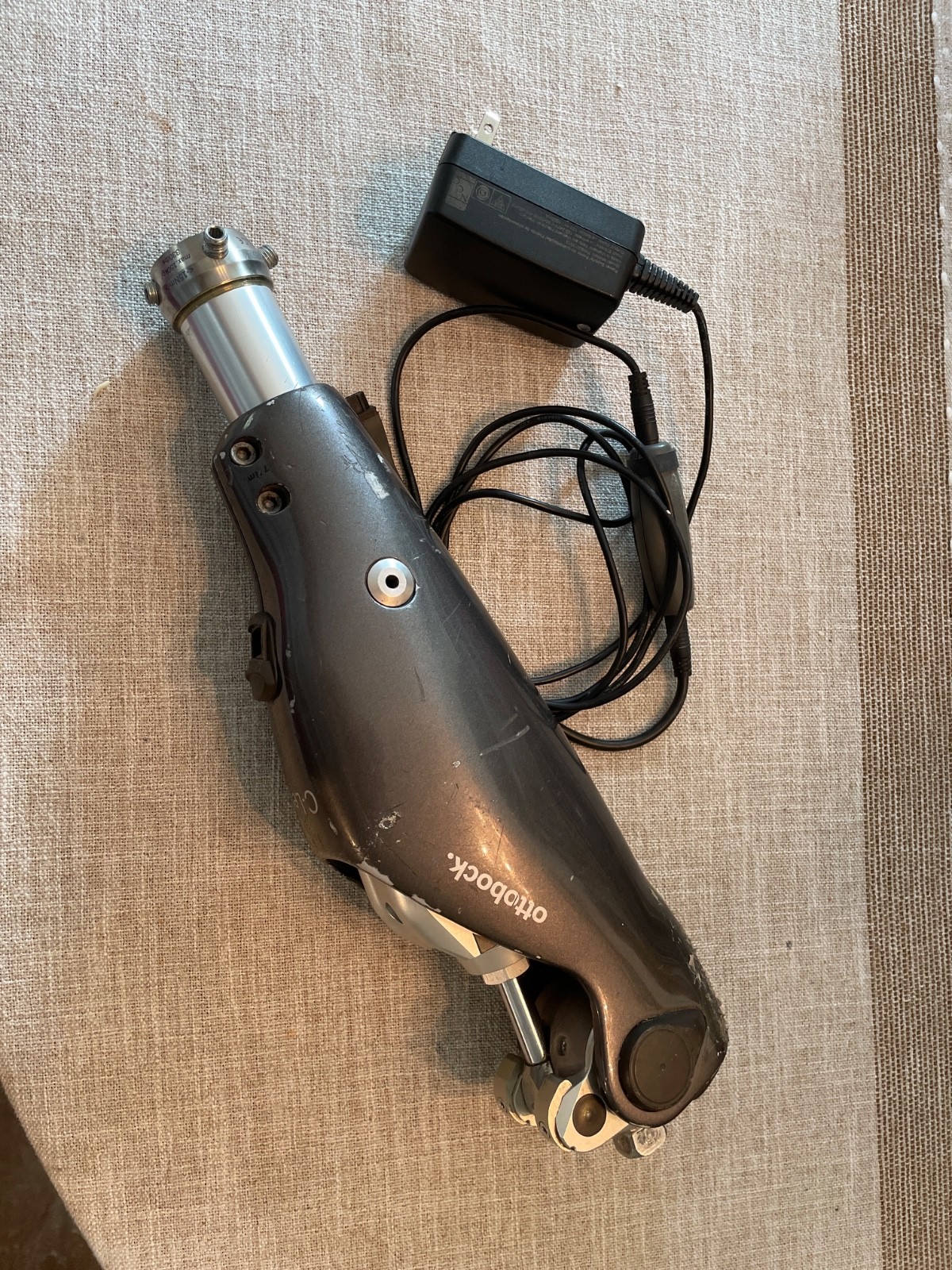 2023 ottobock C Leg 4 with charger. Recently serviced still under warranty