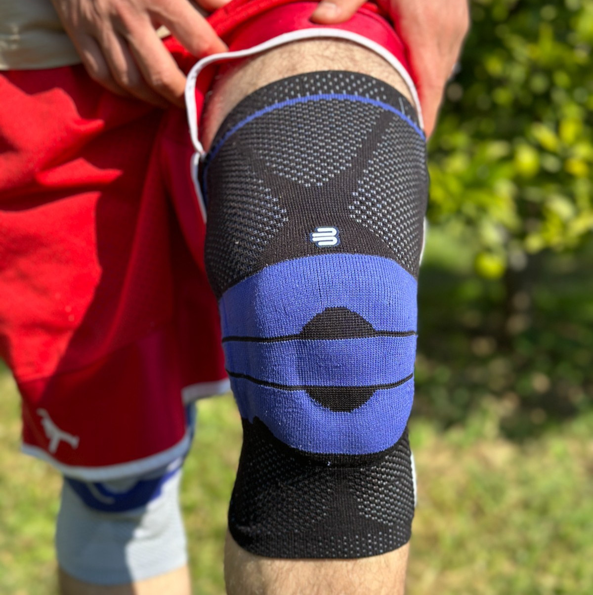 Bauerfeind GenuTrain Size 4 Knee Joint Brace Patella Support ACL MCL Meniscus