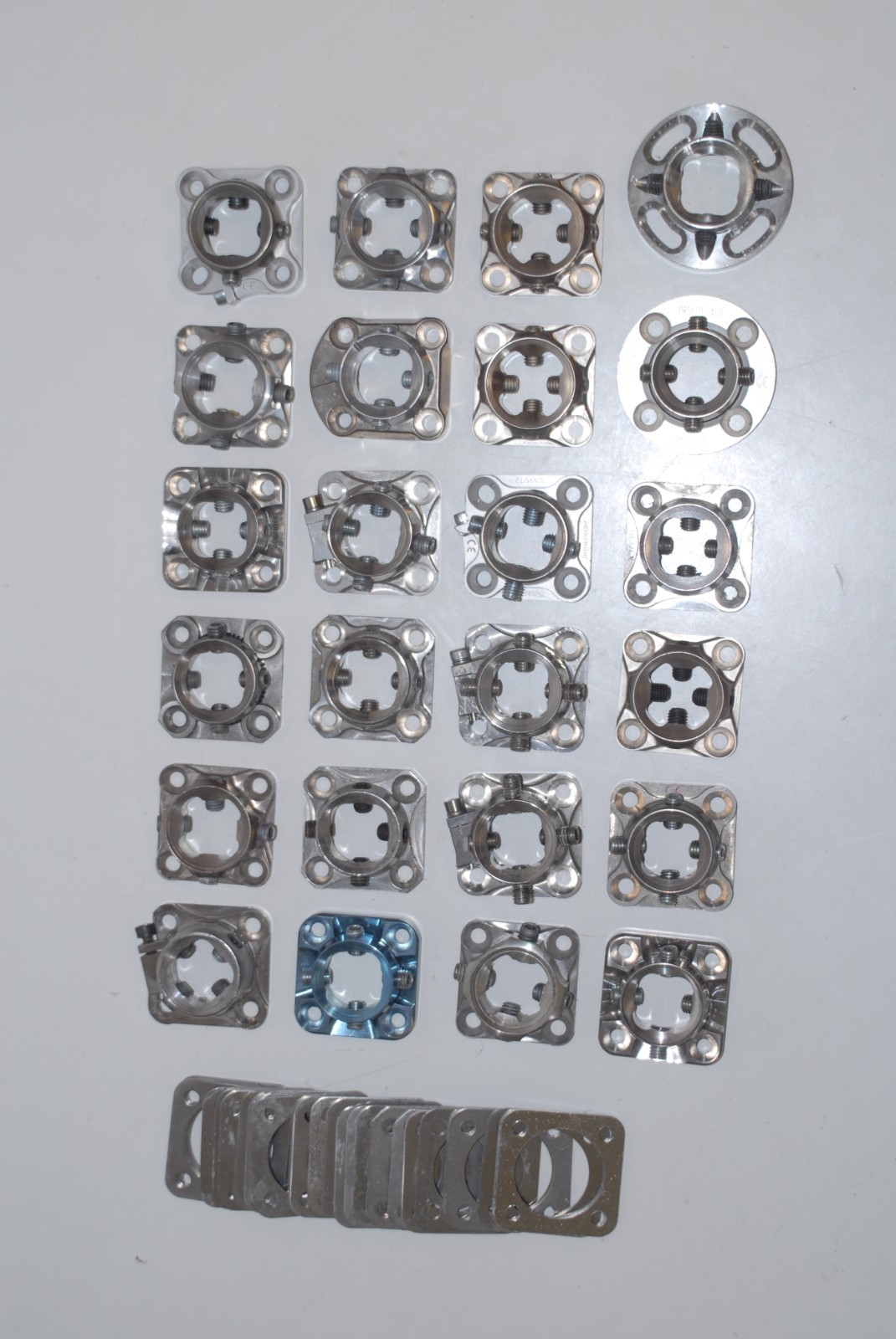 Lot of 24 x Otto Bock , Ossur female socket adapter + 30 plates prosthetic leg