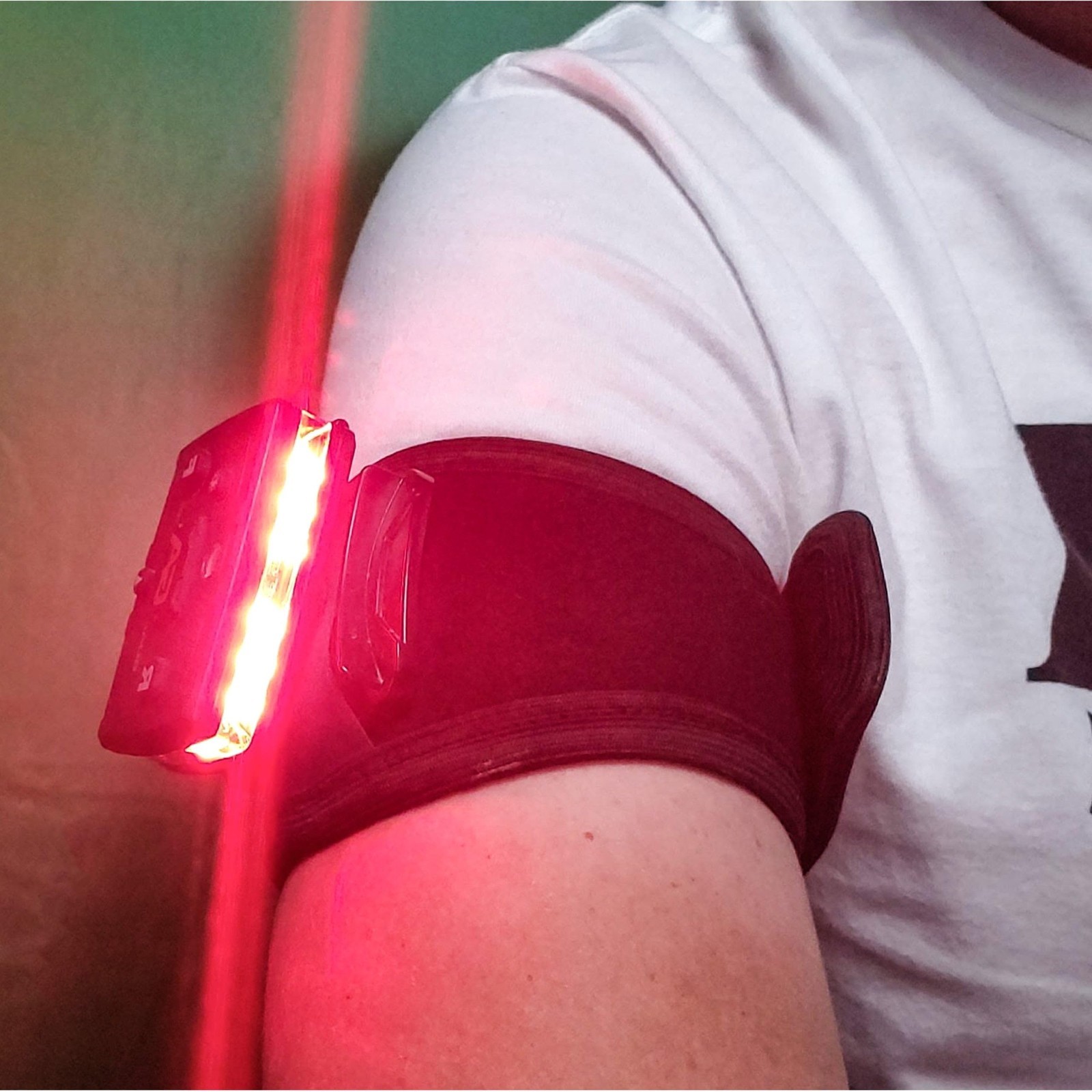 Adjustable Neoprene Magnetic Arm Strap – Fitness Running Sports Armband