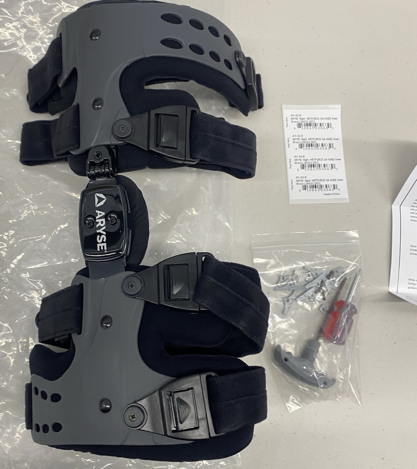 Aryse Metforce OA Knee Right Universal AY-43 Brand NEW