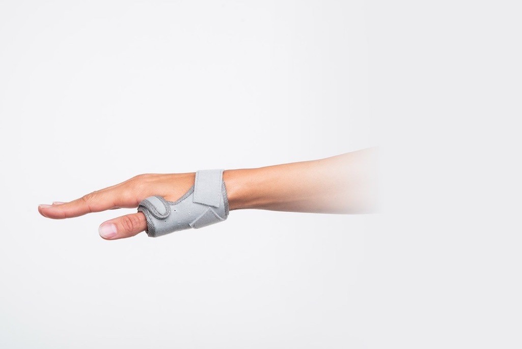 Chrisofix Thumb Orthosis Splint Medium (M) – Moldable Gray NIB