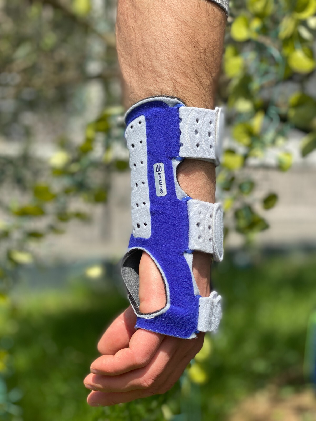 Bauerfeind Manuloc Wrist Stabilizing Support Size 1 Right Or Left Carpus Joint