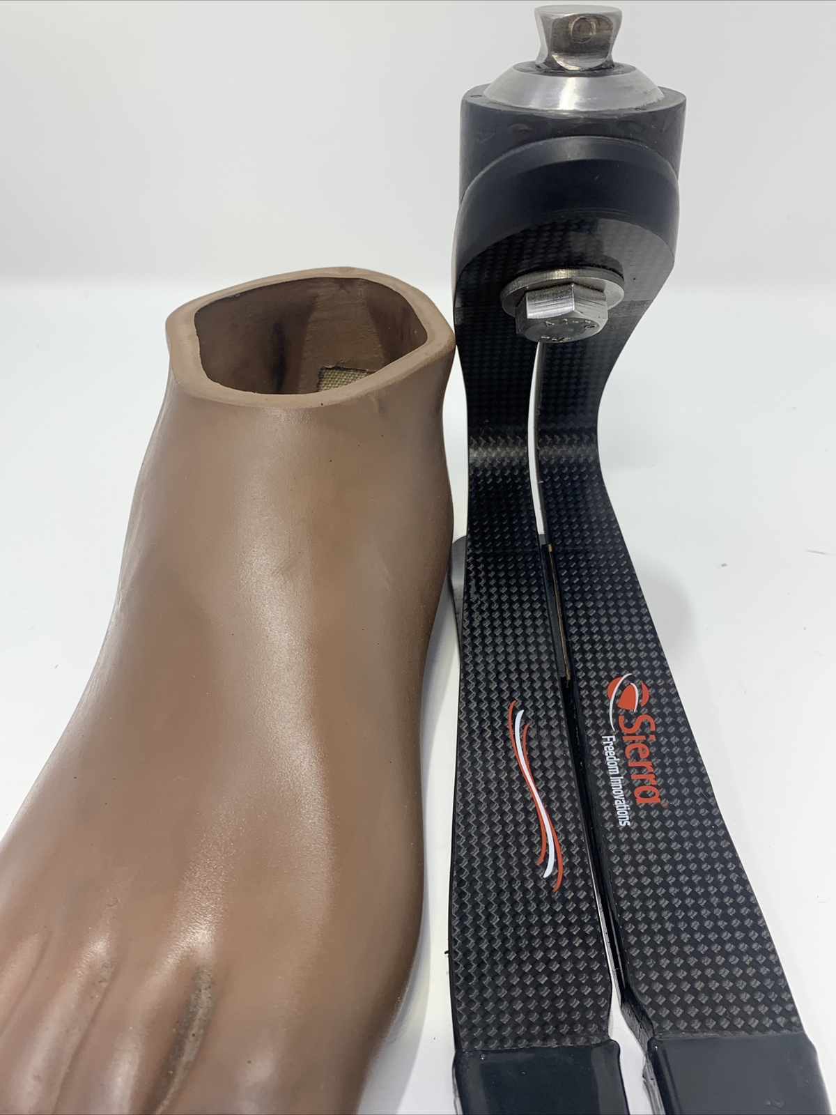 freedom sierra prosthetic foot. size 28. category 7. Right Prosthetic Foot