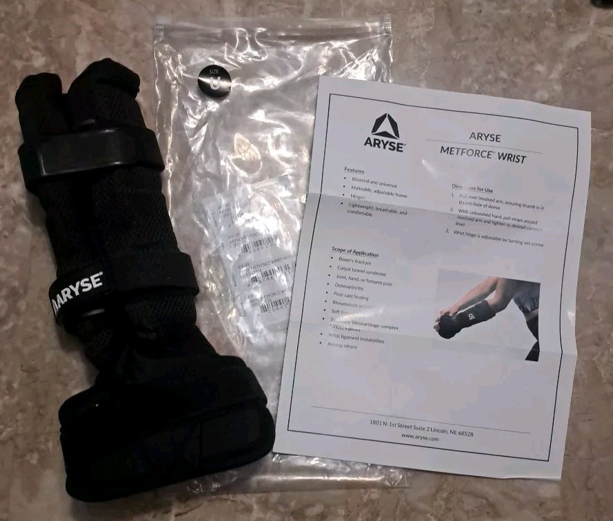 NEW Aryse Metforce Wrist Brace AY-39 Right or Left, Size U / Universal