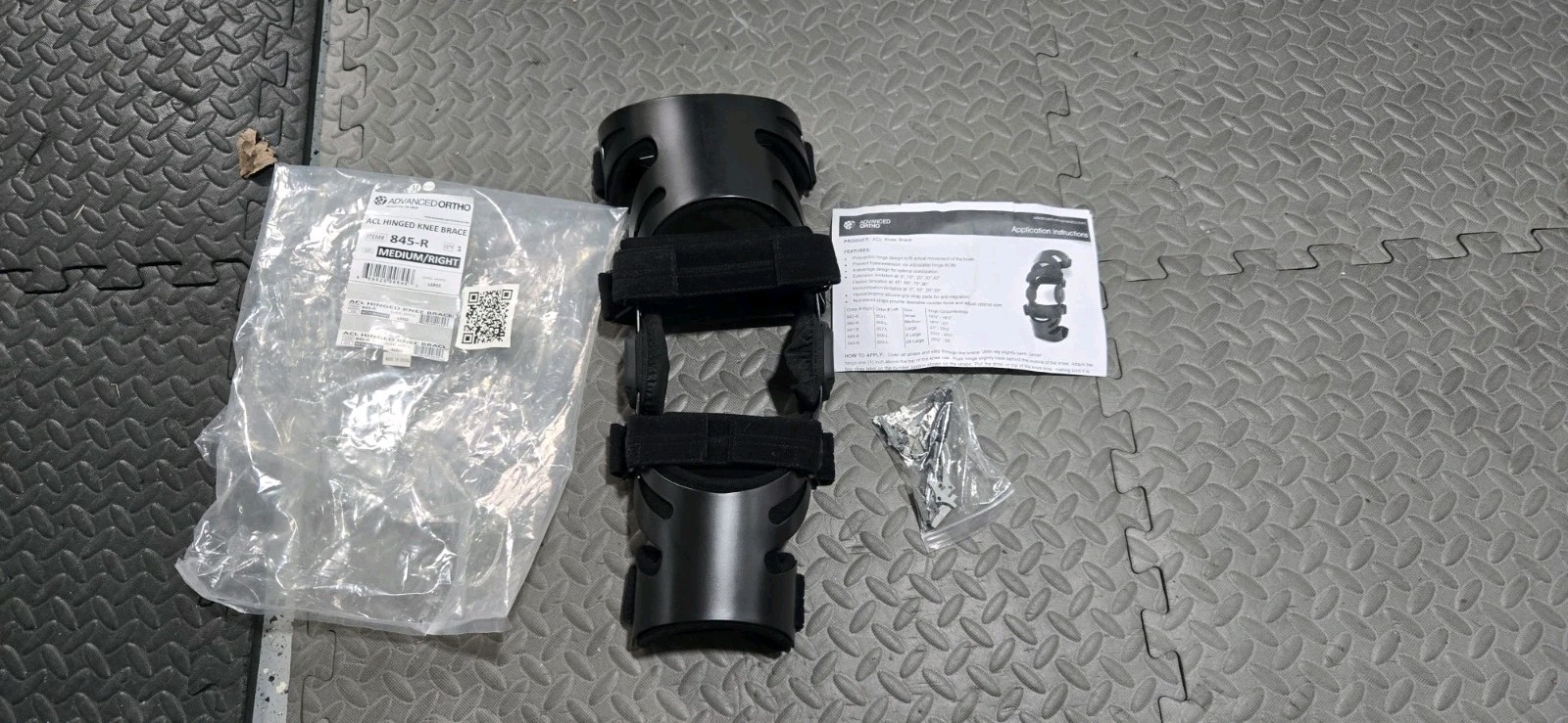 Advanced Ortho Hinged ROM Post Op Right Medium Knee Brace Immobilizer ACL L1845
