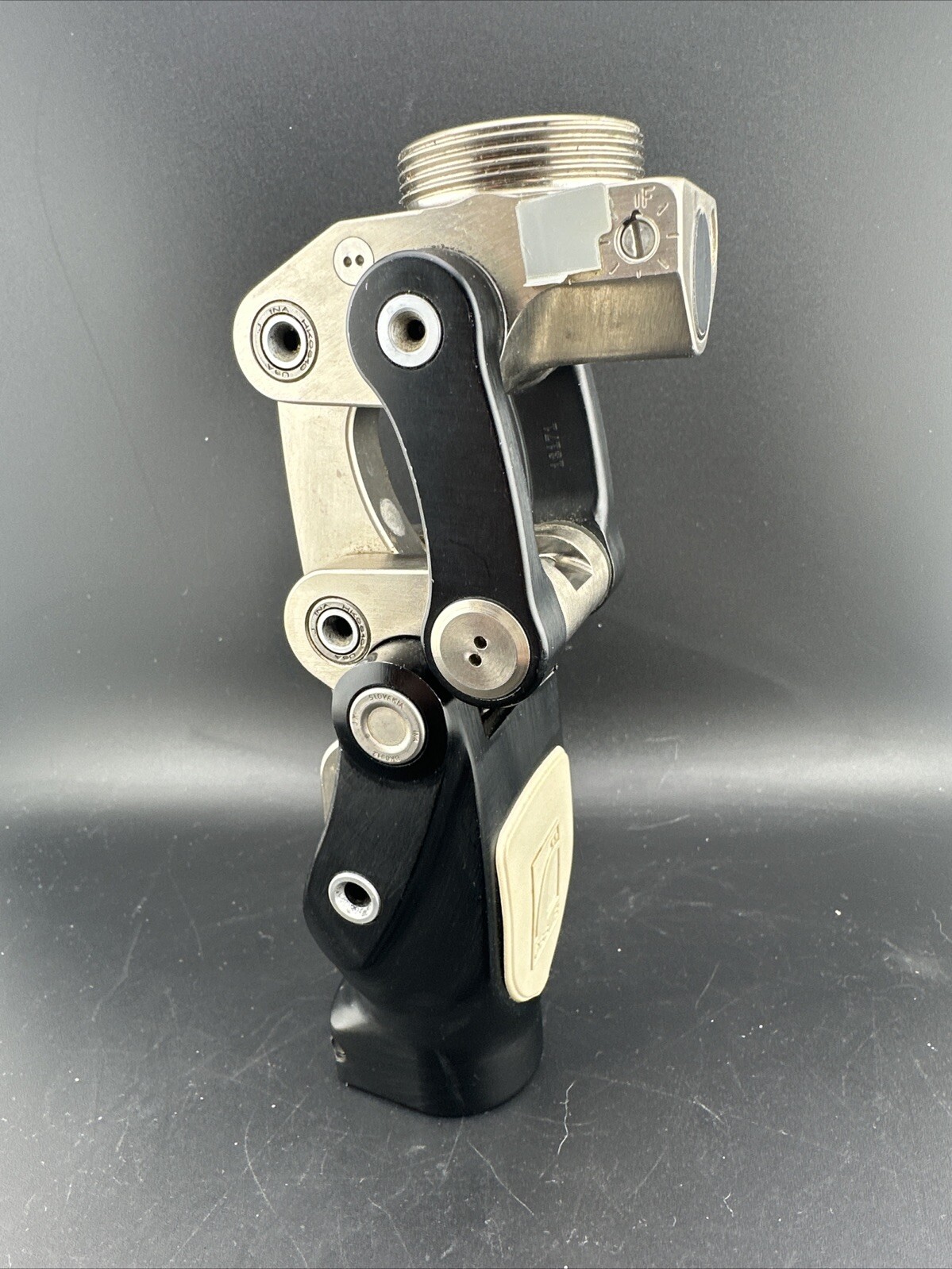 Ossur 2000 Prosthetic knee. Perfect Condition. Hydraulic Is Good And Tested