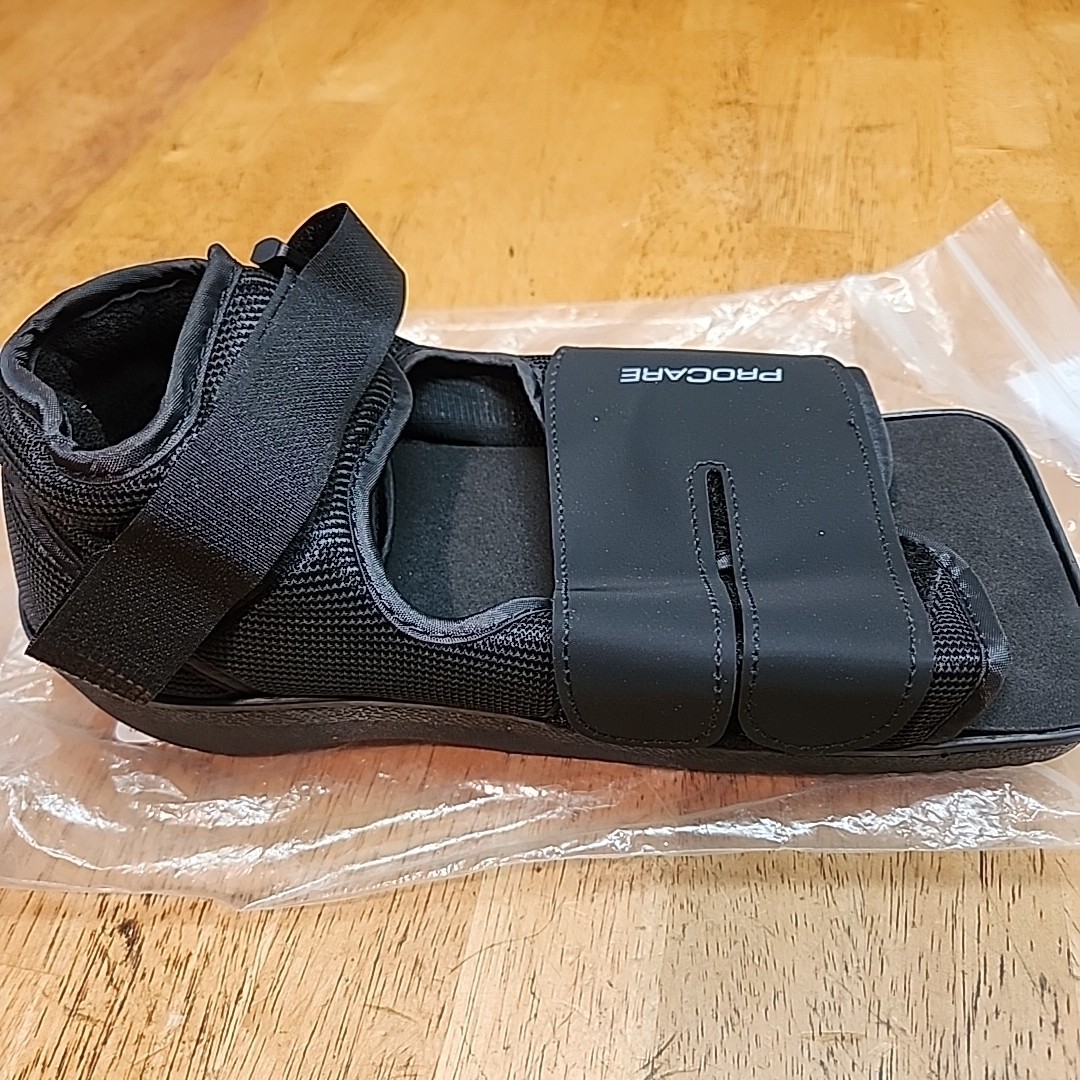 ProCare Squared Toe Post-Op Shoe Size: Small ( Wear on the left or right )