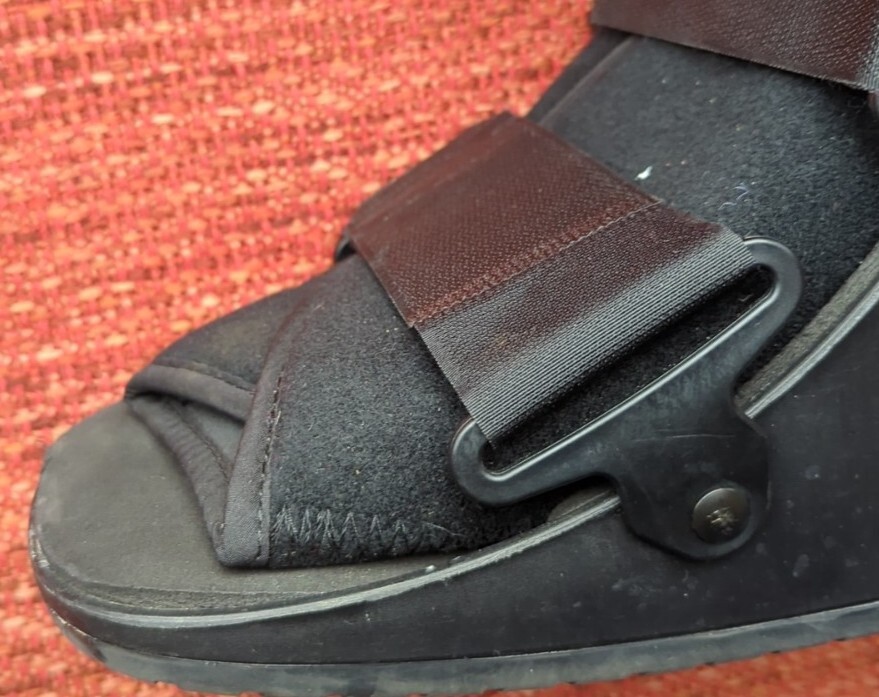 LARGE United Ortho Air Stabilizing Walking Boot Fractures Sprains Post S Black