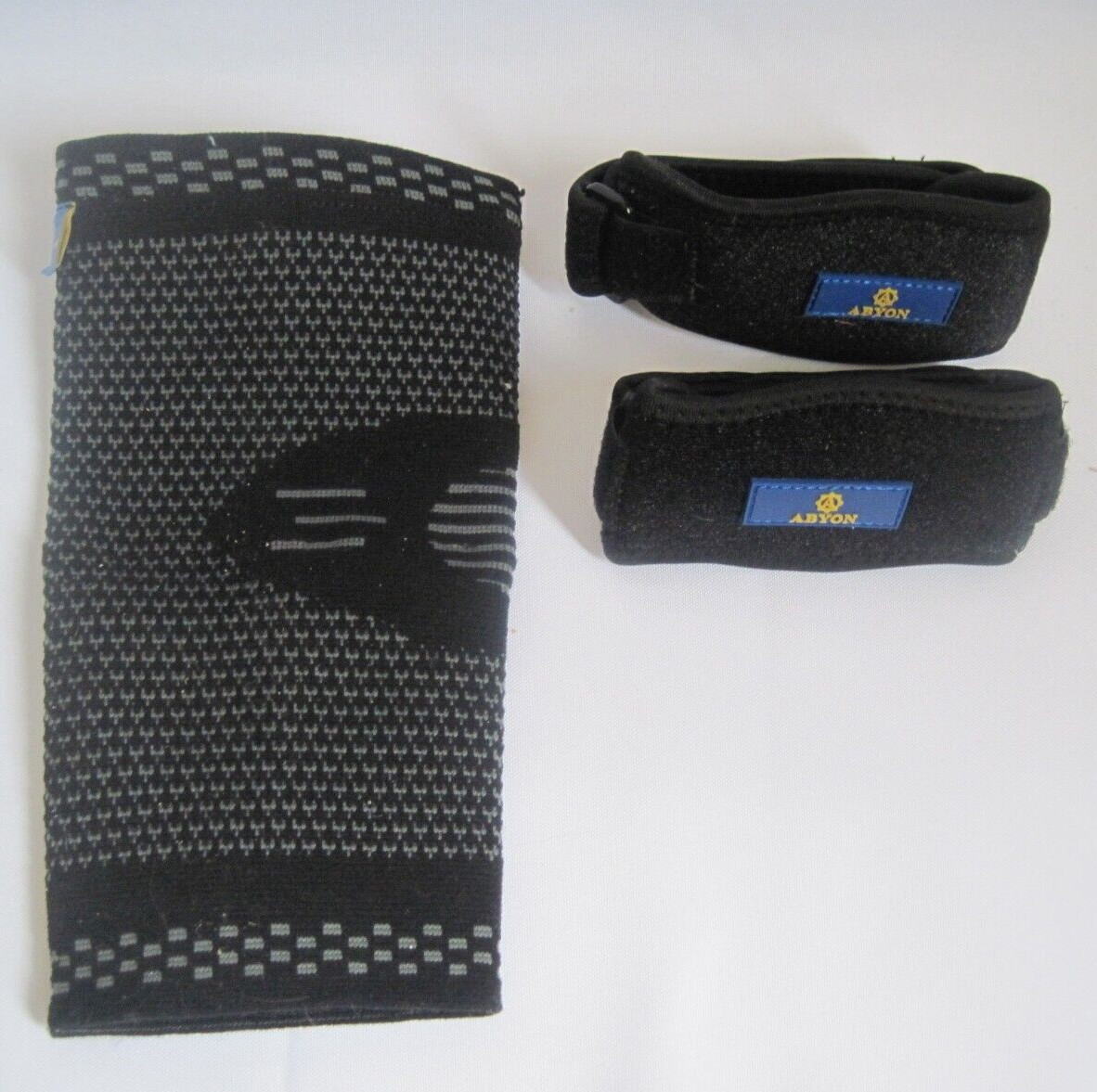 ABYON Knee Sleeve Unisex Size XS and Two Knee Straps New