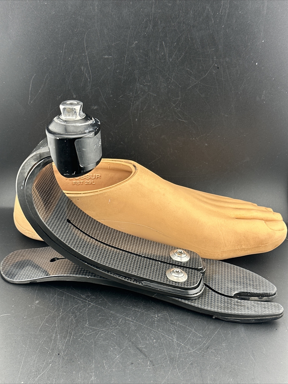 Left ossur pro-flex xc prosthetic foot. Size 29. Category 6.
