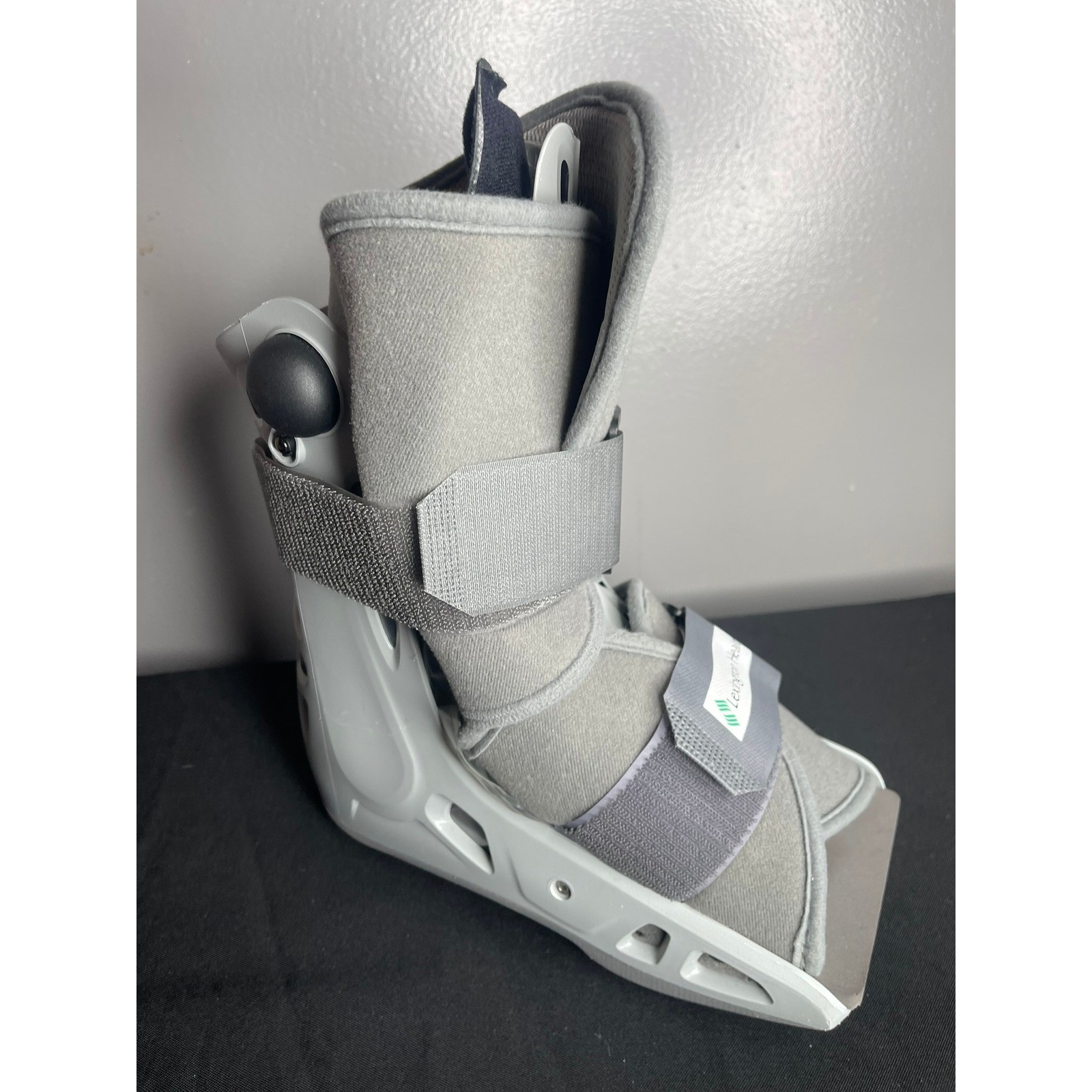 Aircast AirSelect Walking Boot Medium DJO LLC Gray White 251127-BB Orthopedic