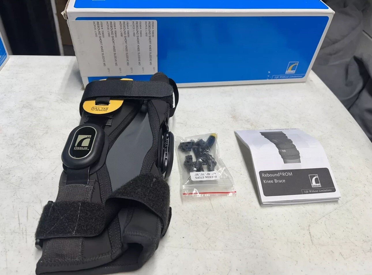 New Ossur 708055 Rebound ROM Knee Brace Size Medium M