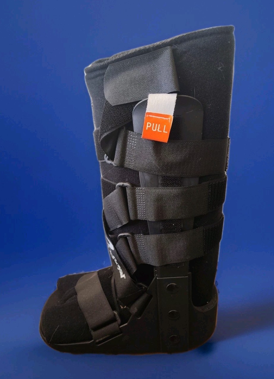 Ankle Medical Boot Walking Cast Foot Injury Brace Small Deroyal