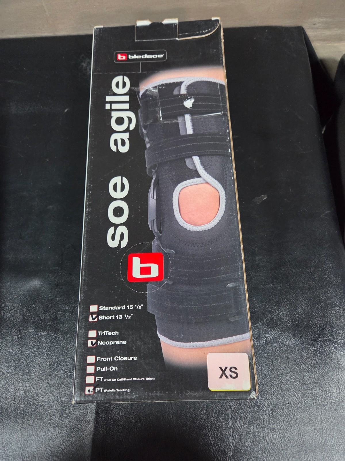 Bledsoe Crossover Short Knee Brace Neoprene Front Closure XS