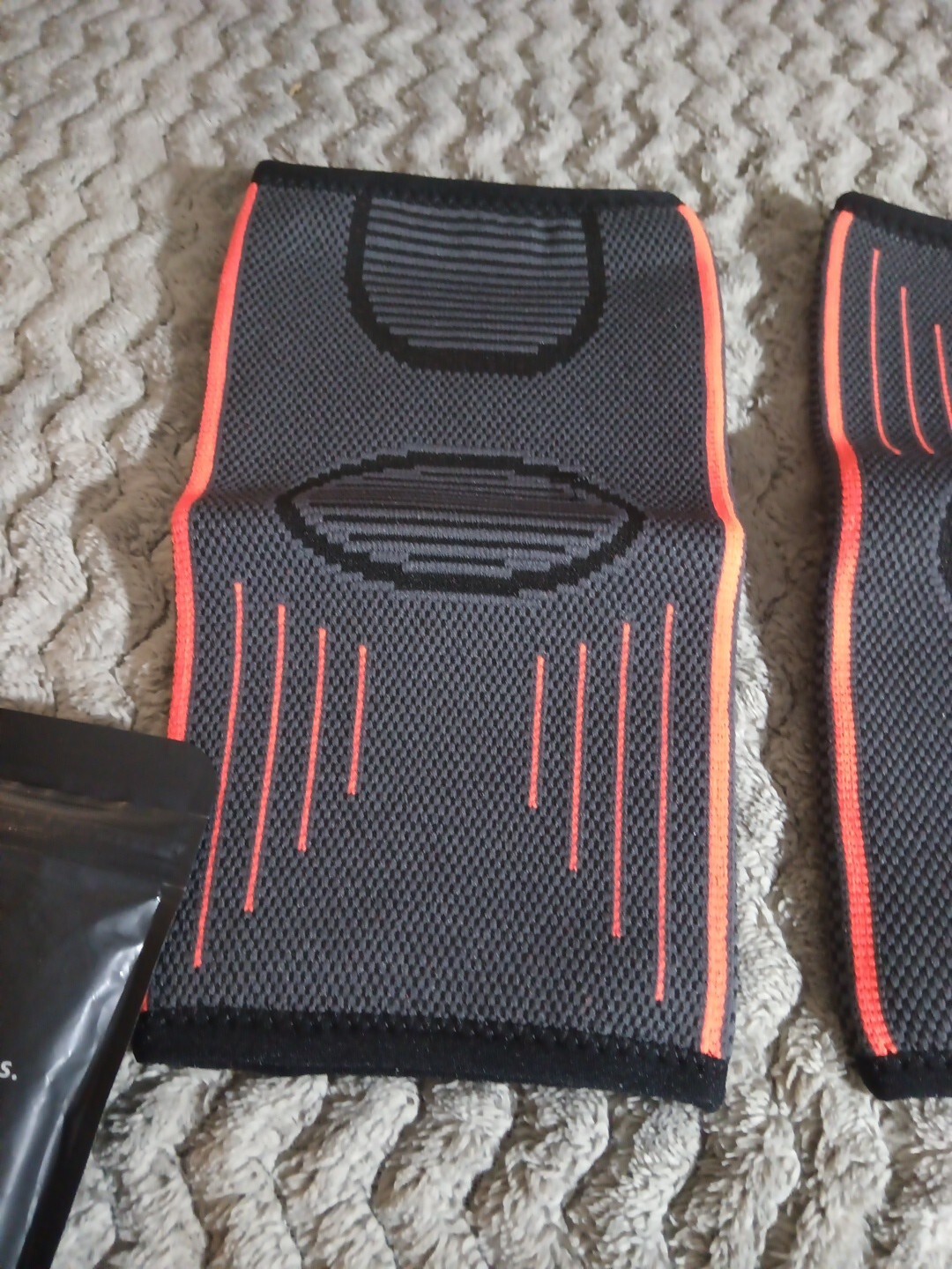 2 Black & Orange Meiddano Elbow Support Compression Sleeves Elbow Med Tendoniti