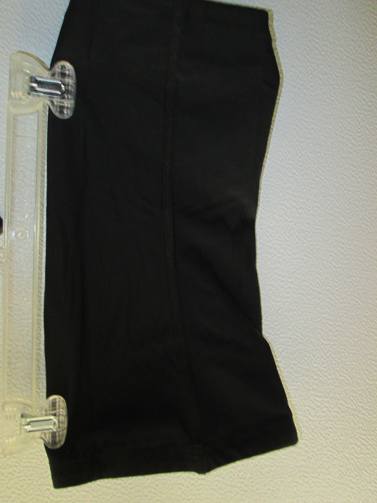 NEW 1 Black Knee Leg Compression z Sleeves Running Training Exercise Athletic