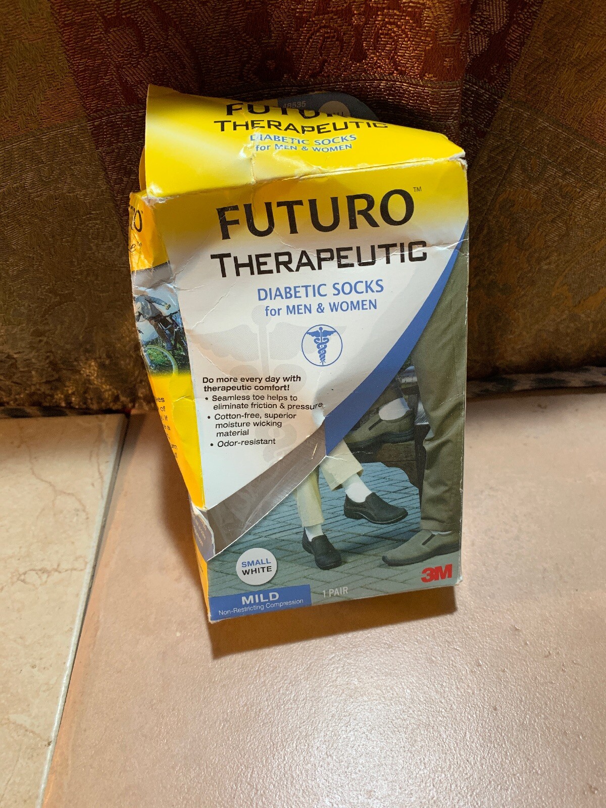 Futuro Therapeutic Diabetic Socks Small White, 1 pair Unisex Men’s Women’s Mild