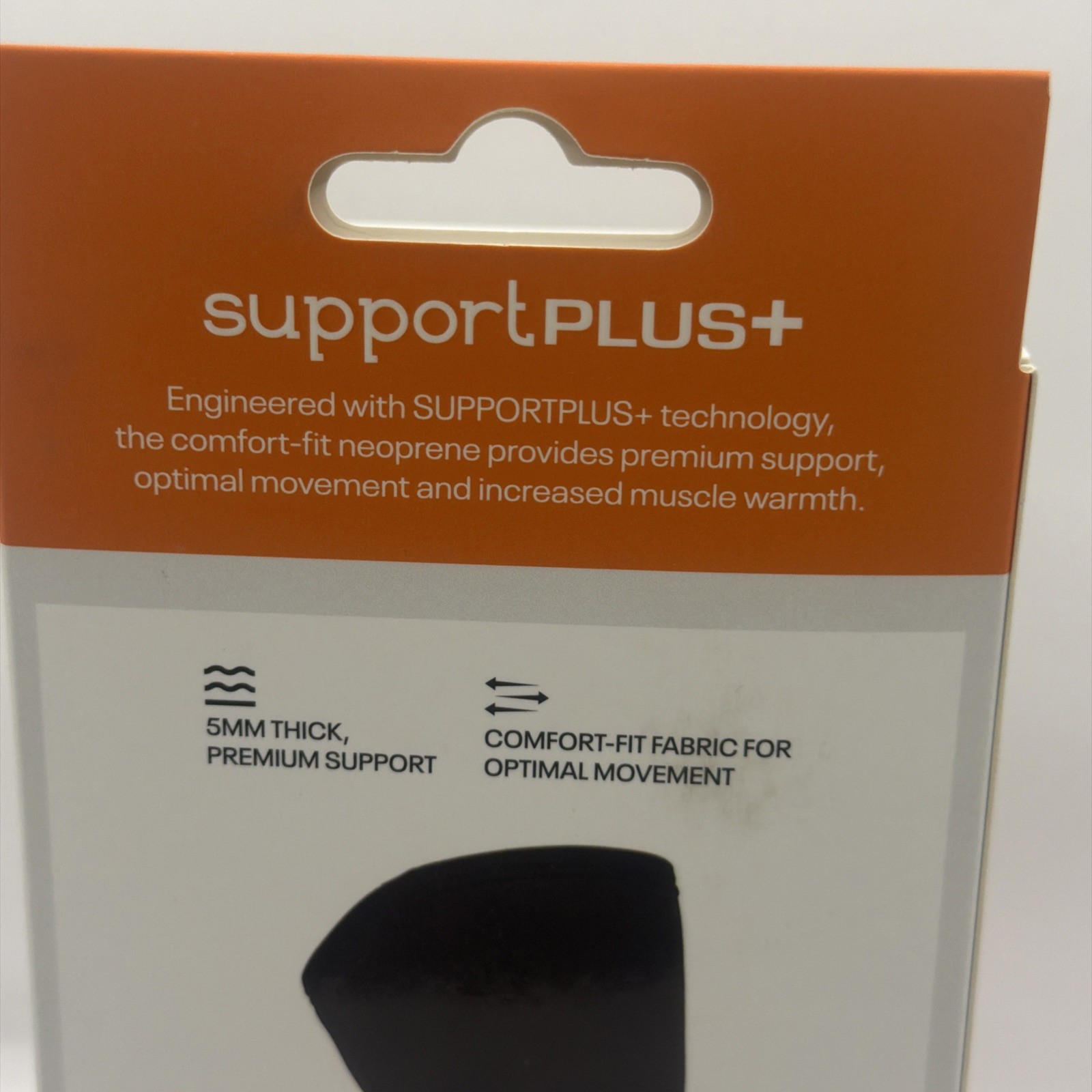 Reebok Neoprene Knee Sleeve. Size S/M Premium support, comfort-fit fabric