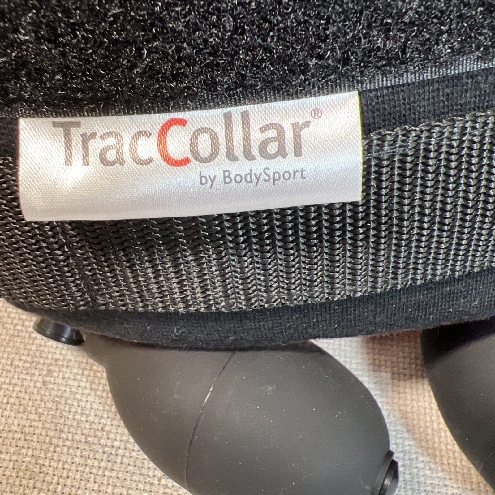 TracCollar Inflatable Cervical Traction, Small/Medium by Body Sport Sweden.