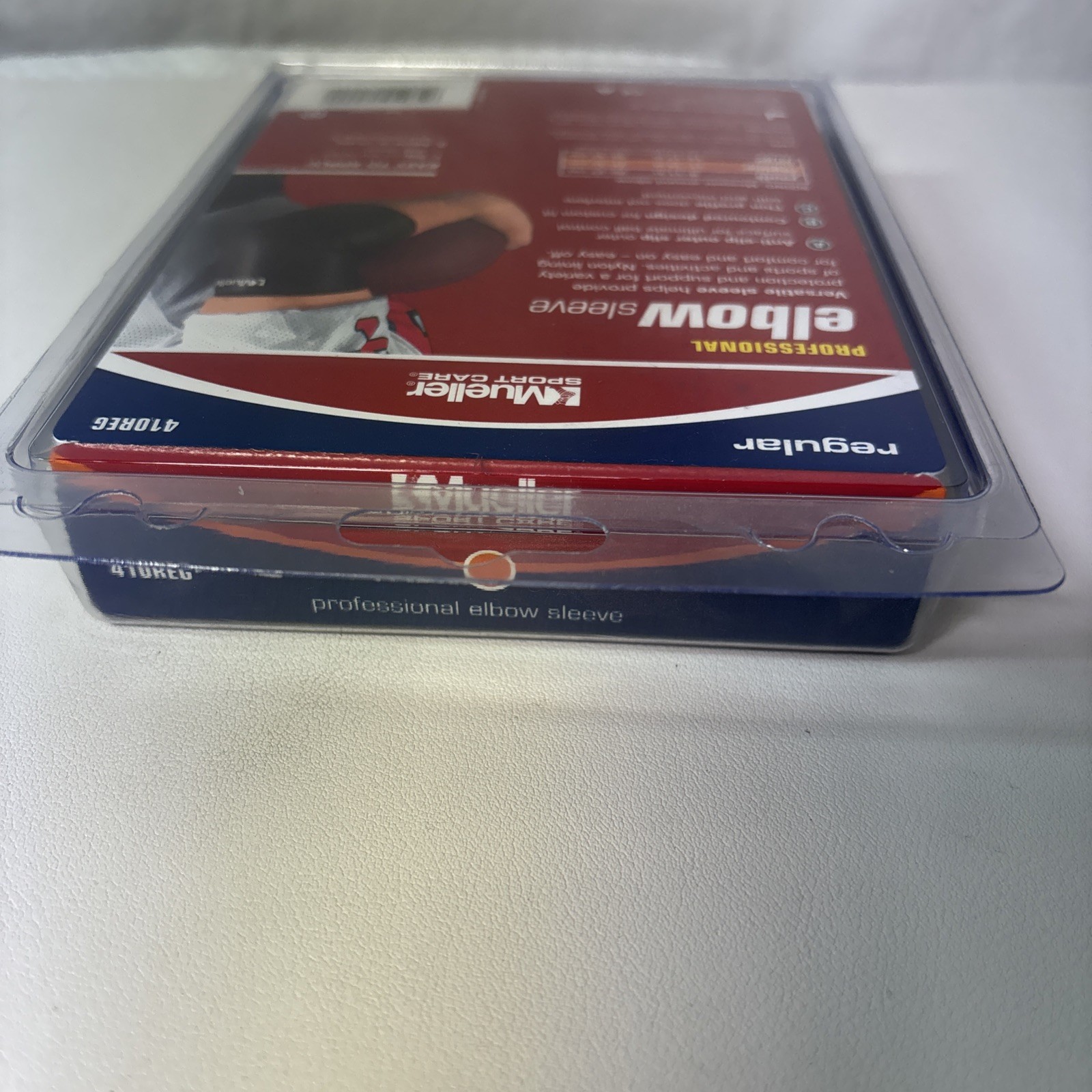 Mueller Professional Elbow Sleeve Size-Regular 11-14 Inches