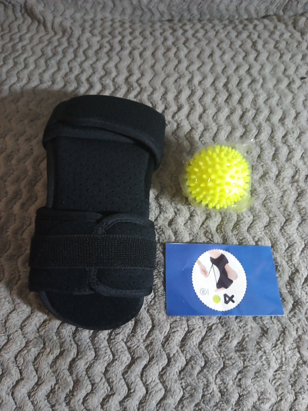 Black Plantar Fasciitis Dorsal Night Splint With Massage Ball, For Foot Pain