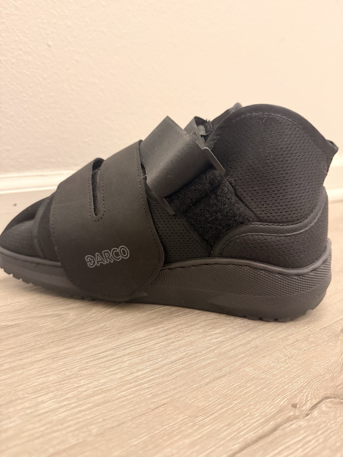 DARCO APB All Purpose Boot Medium Adjustable Black Off-Loading Diabetic Surgery
