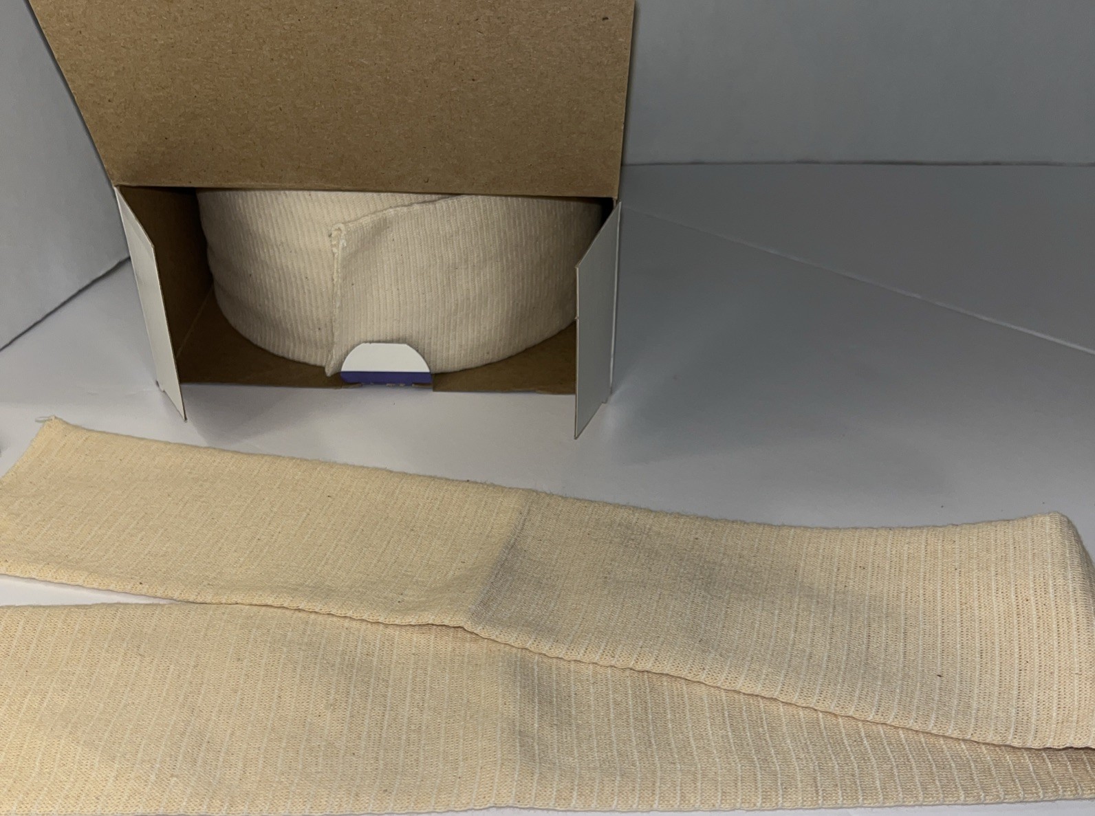 Spandagrip Tubular Elastic Support Bandage Roll 3” x 11 yds Size D Open Box