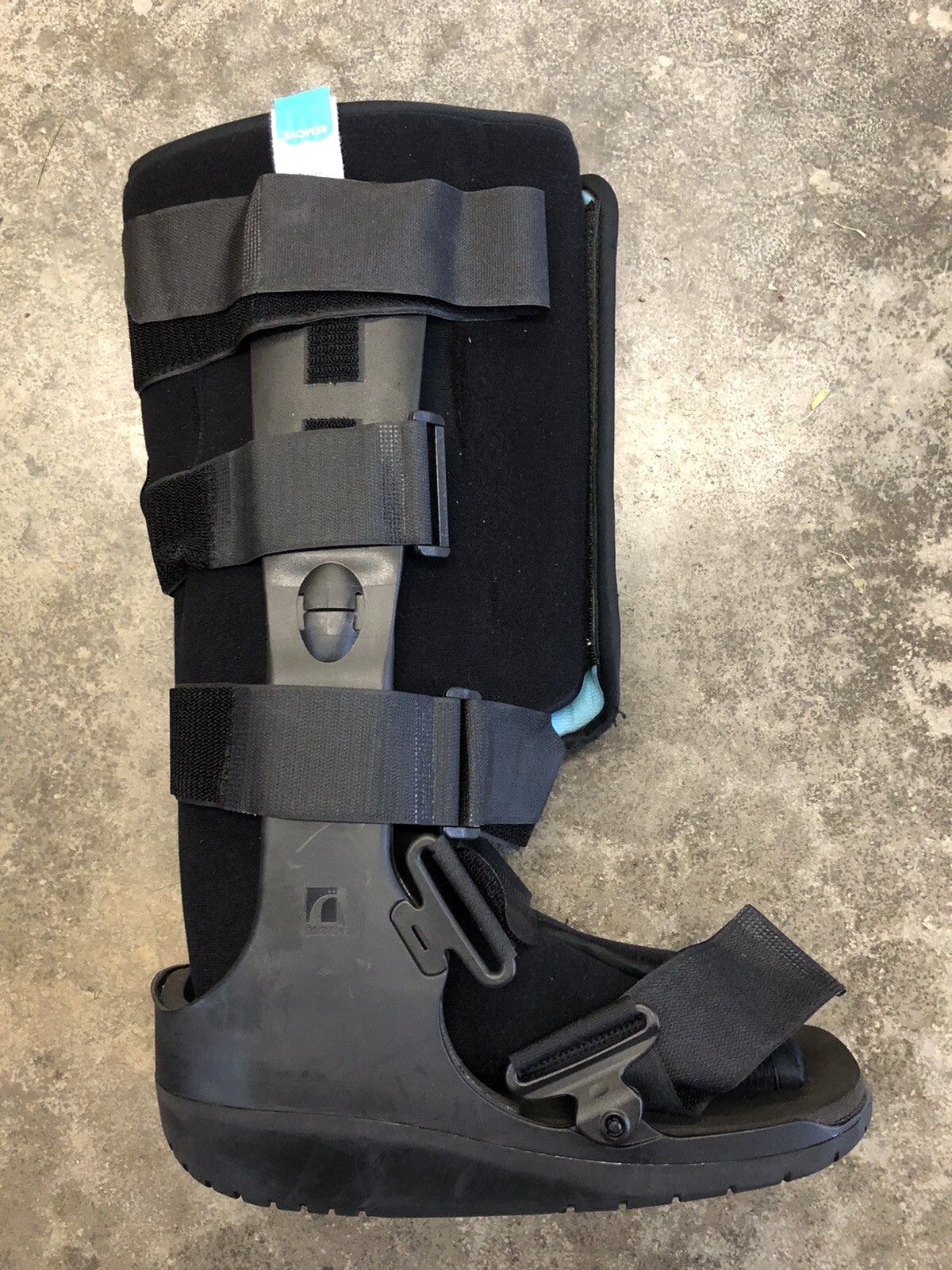 Ossur Form Fit Walker High Top Boot Black Boot Size Medium Never Worn Sample