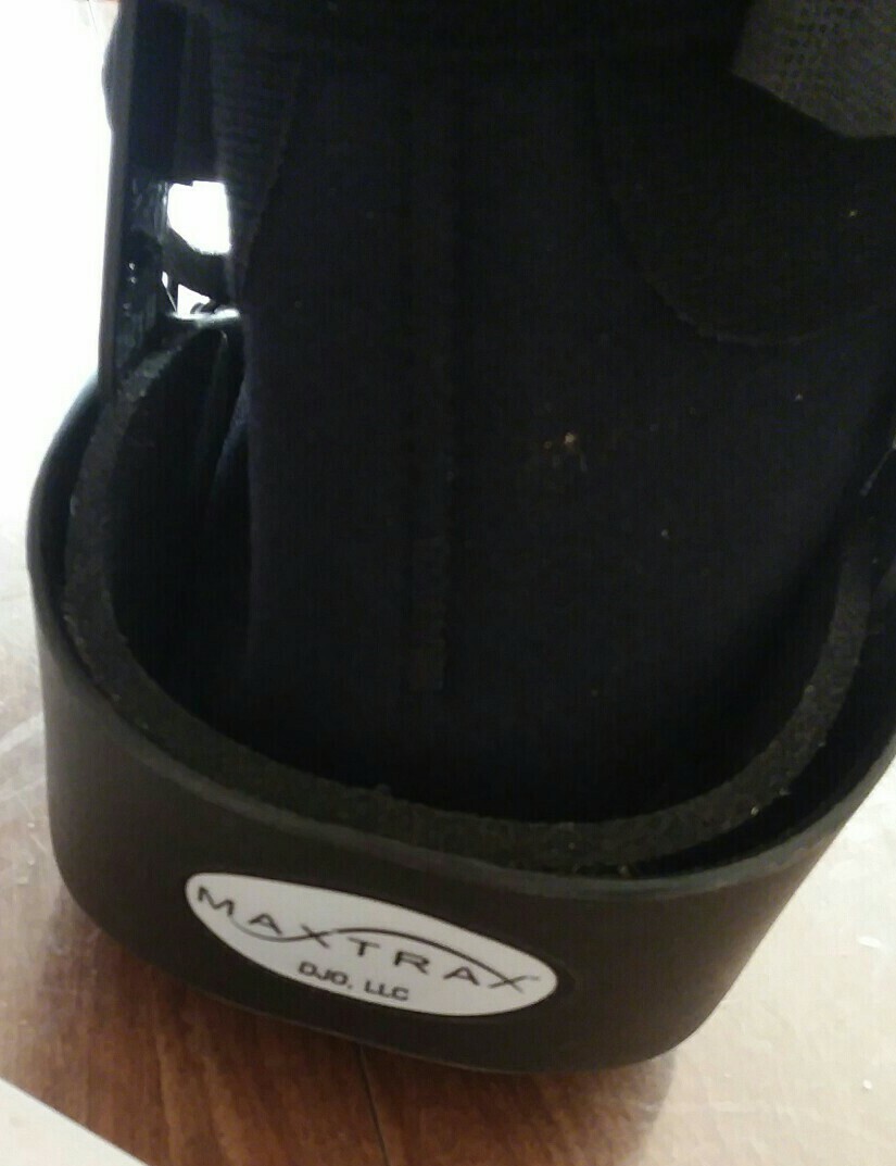 Ankle Support Boot Large Adjustable MaxTrax Air Walker German Made by Procare 