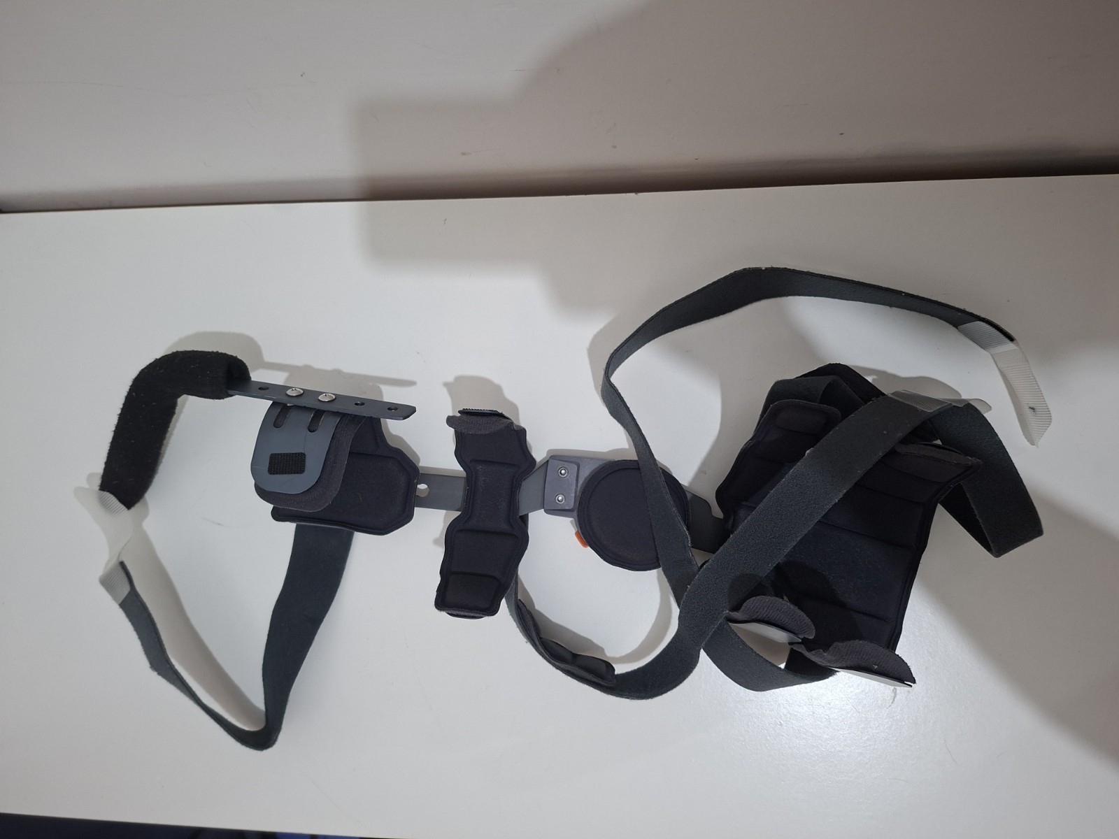 Elbow brace with adjustable angle.