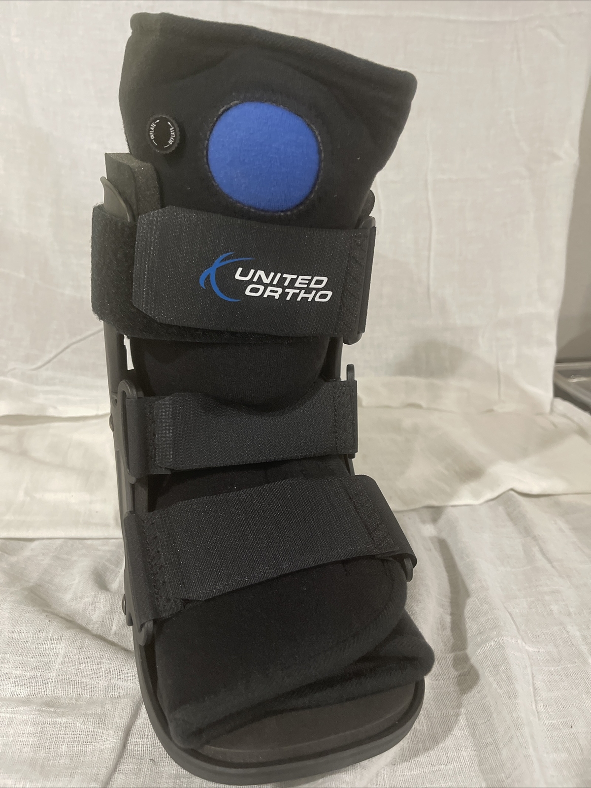United Ortho Short Air Cam Walker Fracture Boot, Black Small