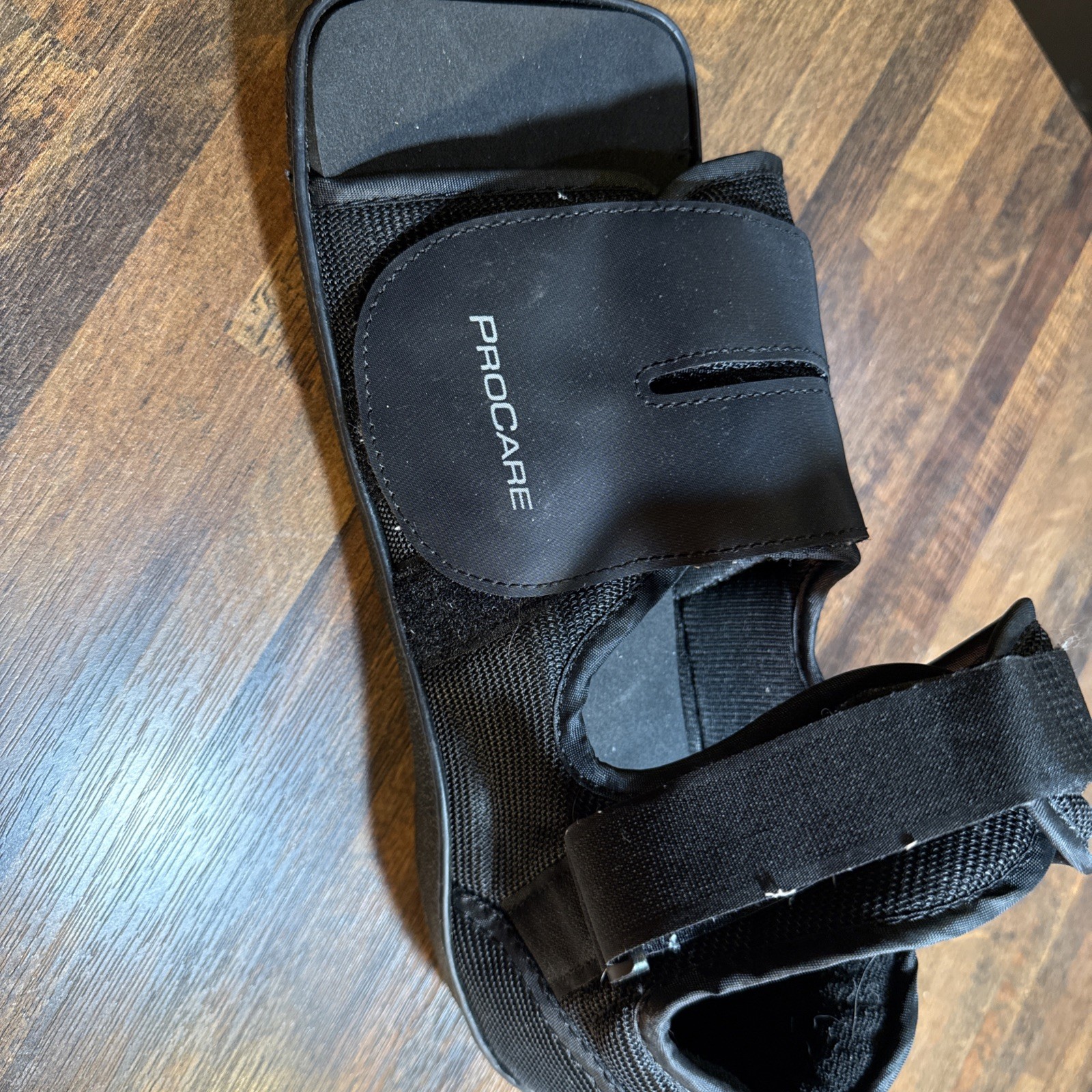 ProCare Squared Toe Post-Op Shoe Size: Medium ( Wear on the left or right )