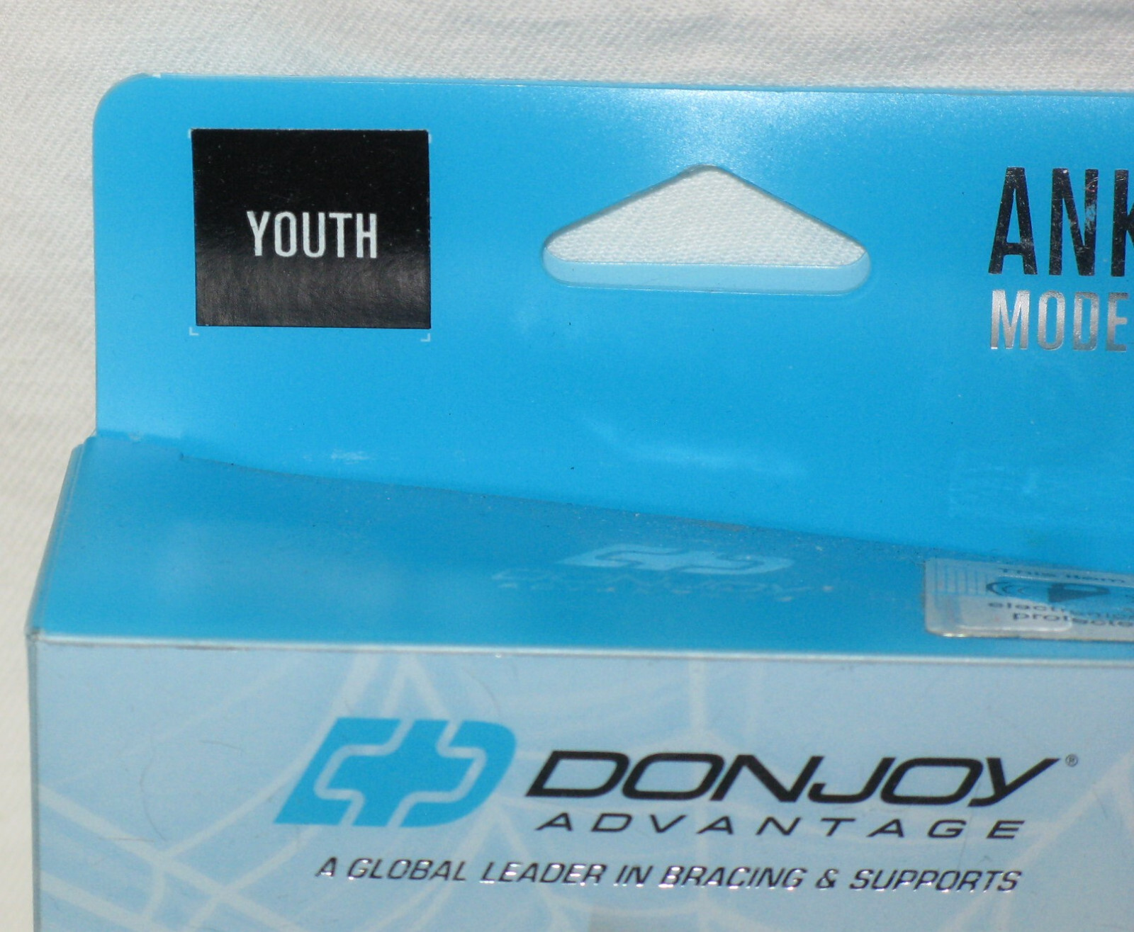 DonJoy Advantage Ankle-Sleeve w Compression Figure-8 Strap Youth Sz Spiderman