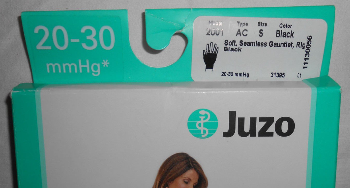 Juzo Soft Seamless Compression Gauntlet Glove Right 20-30 mmHg Black Small