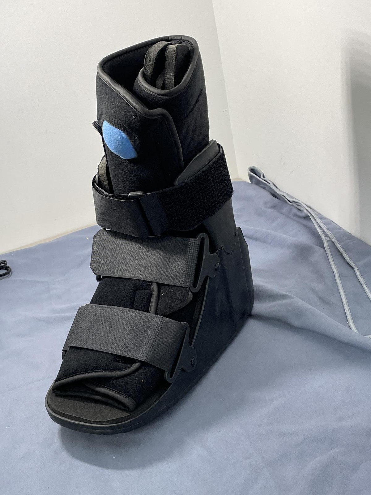 ORTHO SHORT AIR CAM WALKER FRACTURE BOO SIZE L BLACK