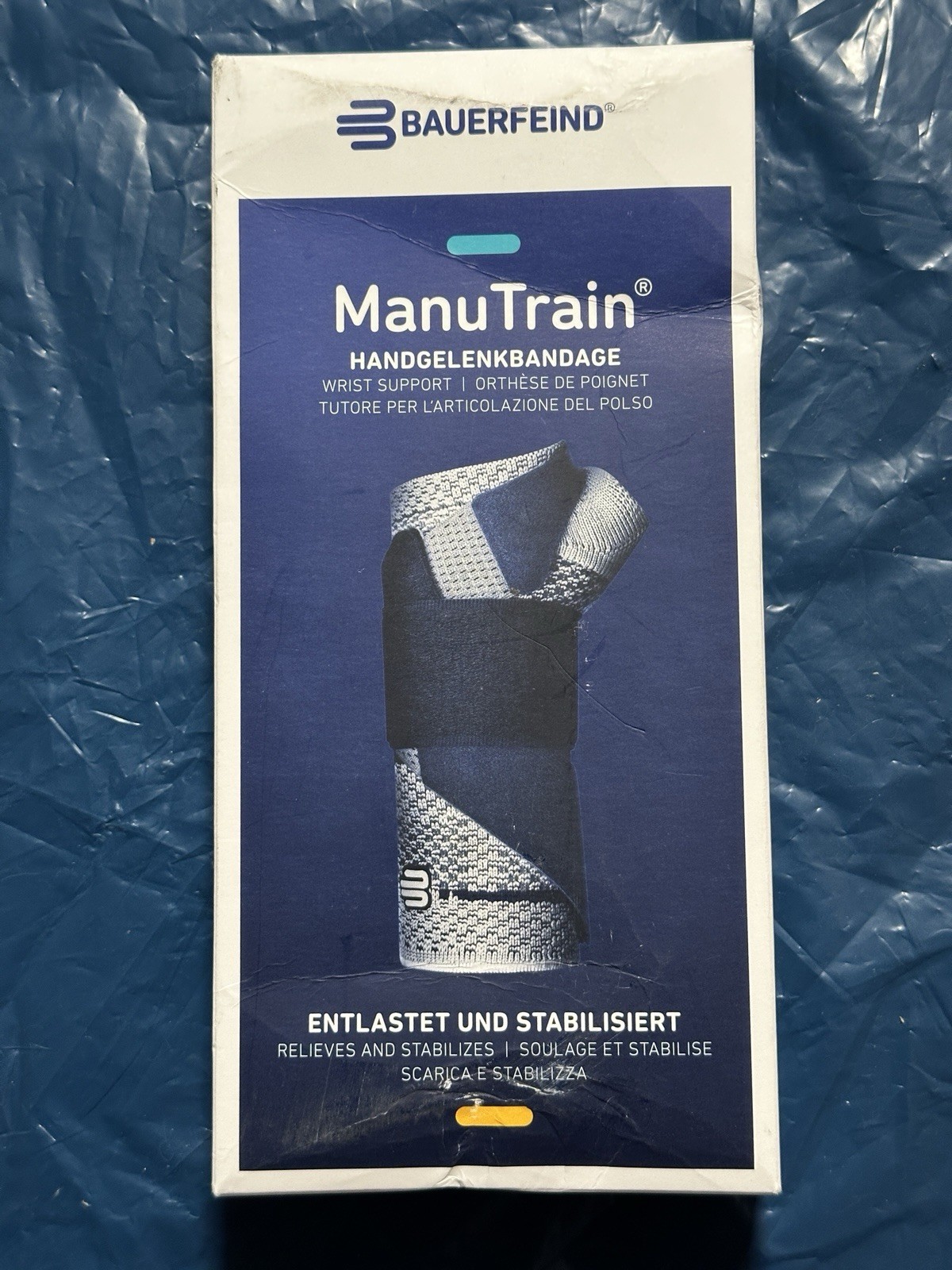 ManuTrain – Wrist Support – Relieves Strain and Stabilized During Movement Size