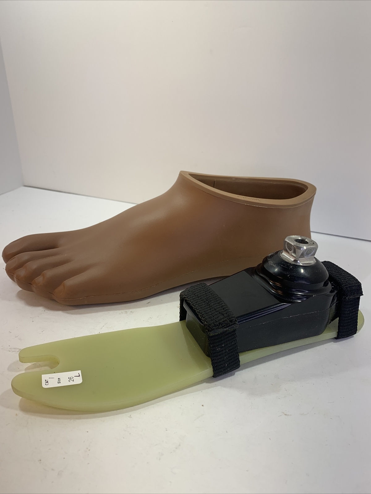 ossur Left k2 sensation prosthetic foot. category 1. size 26
