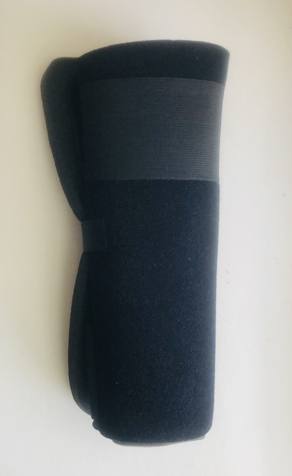 DJ ORTHOPEDICS Universal – Basic Knee Immobilizer Universal -Black-Pack of one