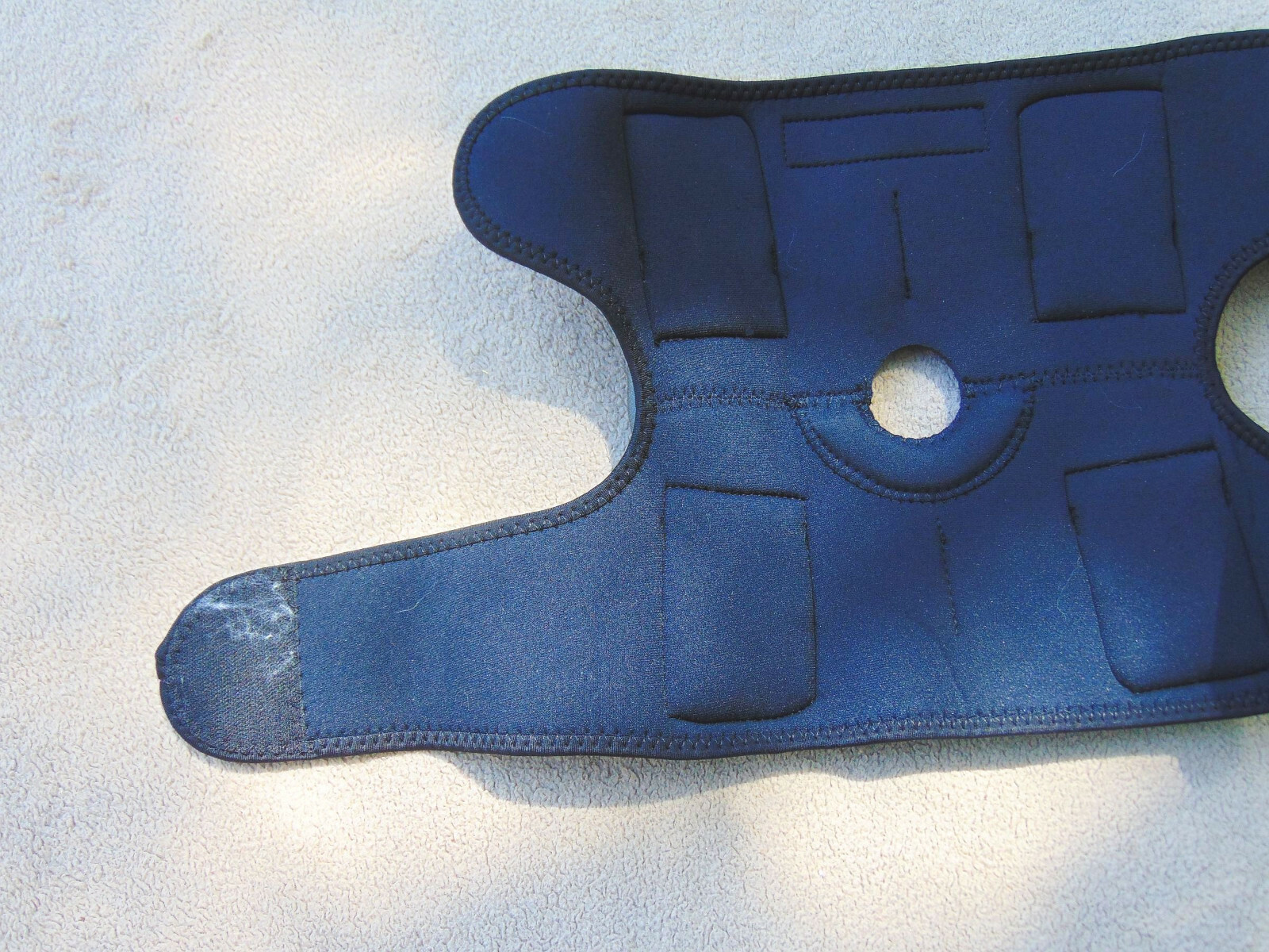 Mueller Knee Brace Vari Size HINGED Adjustable Short Clean Sturdy Help Pain IM