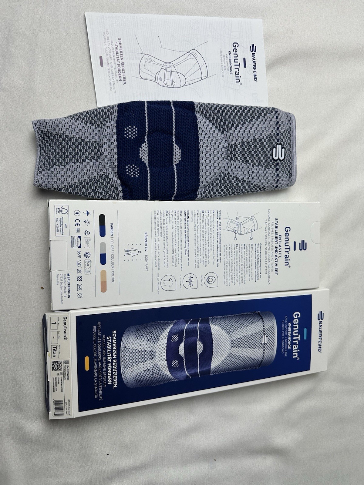 Bauerfeind GenuTrain Knee Support Size 1 Titan/Blue New Open Box