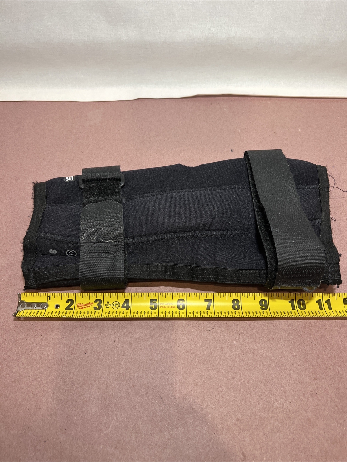 Breg Hinged Knee Brace, Wrap Around w/straps- Airmesh Size S – good used