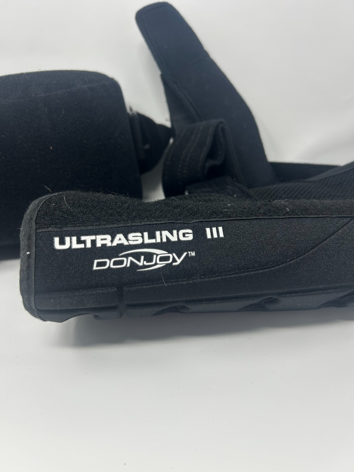 DONJOY ULTRASLING III – BLACK Medium