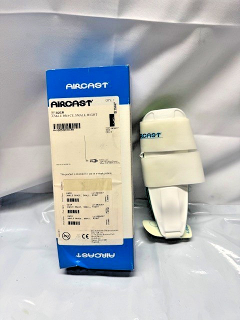 Aircast Ankle Brace -SMALL RIGHT *New-Box Damage