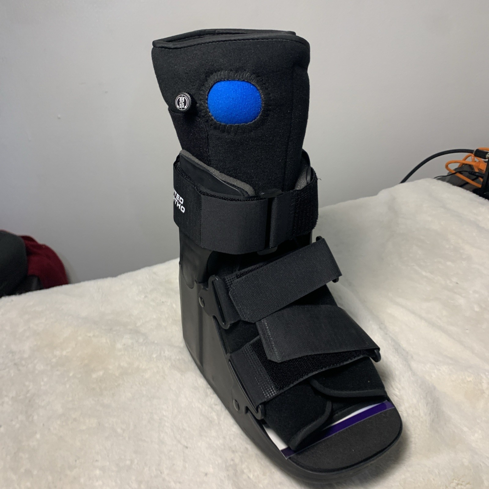United Ortho Short Air Cam Walker Fracture Boot Small Black New